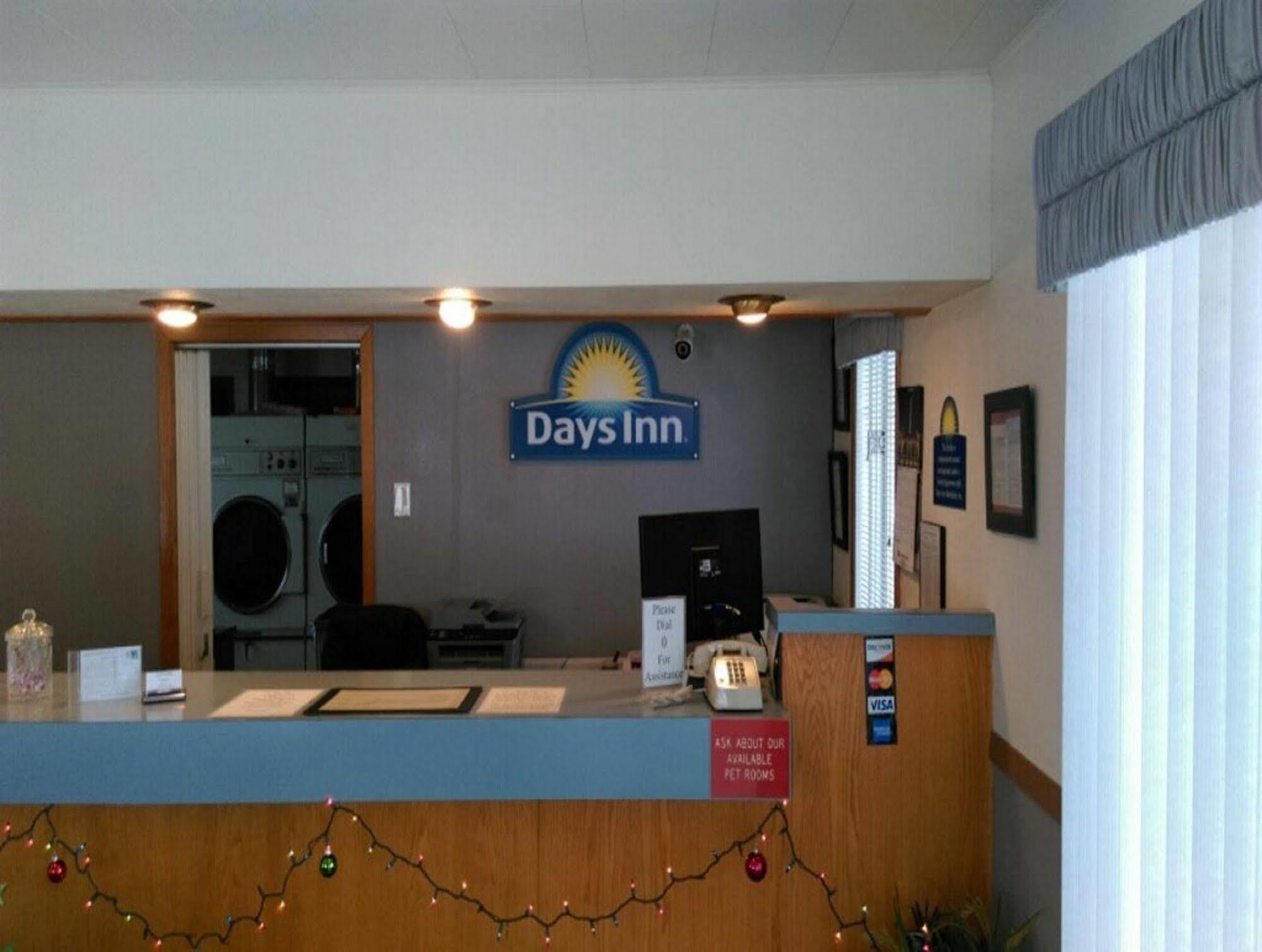 Days Inn By Wyndham Atlantic Exterior photo